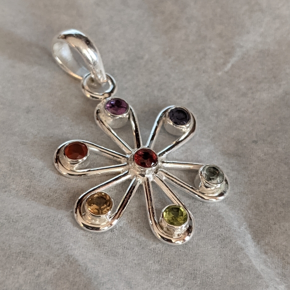 Flower Pendent, Natural Chakra healing, 925 Silver - Picture 6 of 8